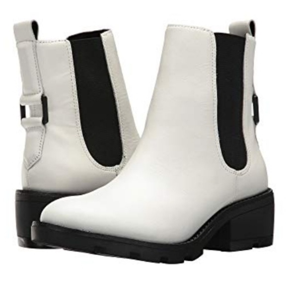 Street Chic Kendall & Kylie Booties - Picture 2 of 8